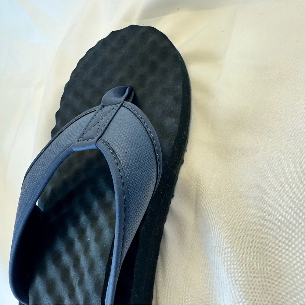 The North Face Men’s Navy and Black Flip-Flop Sandals